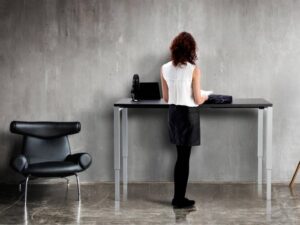 Clara Four Legs Hieght Adjusatable Desk Main Img